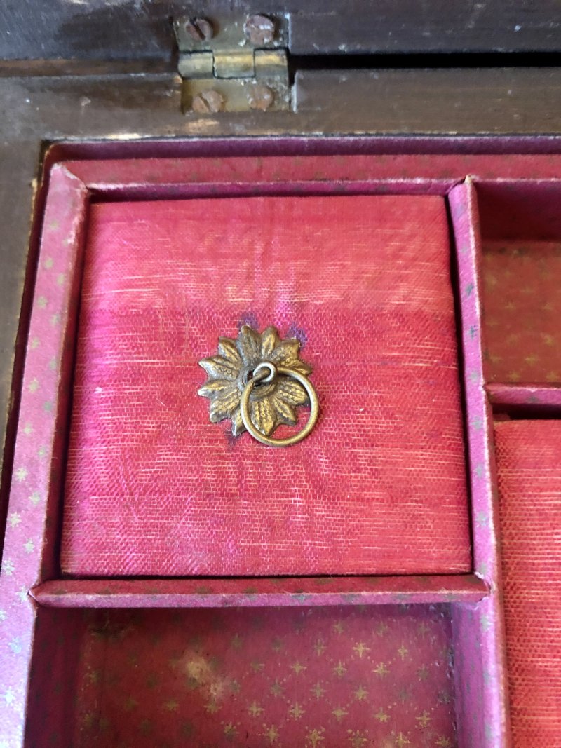 Antique Victorian Rosewood & Mother-Of-Pearl Jewellery/Sewing Box - Image 7